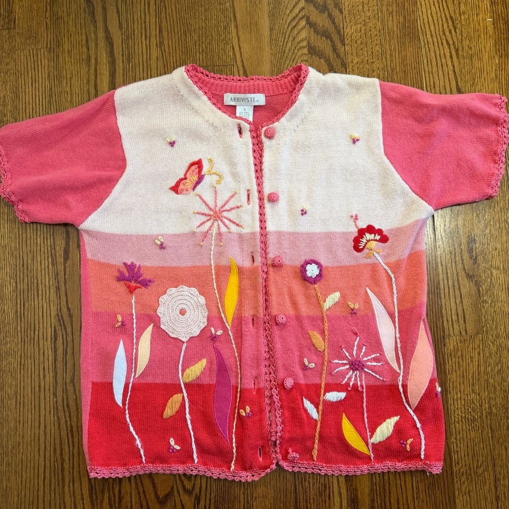 ARRIVISTE Vintage Pink Floral Short Sleeve Button Down Sweater Size Small